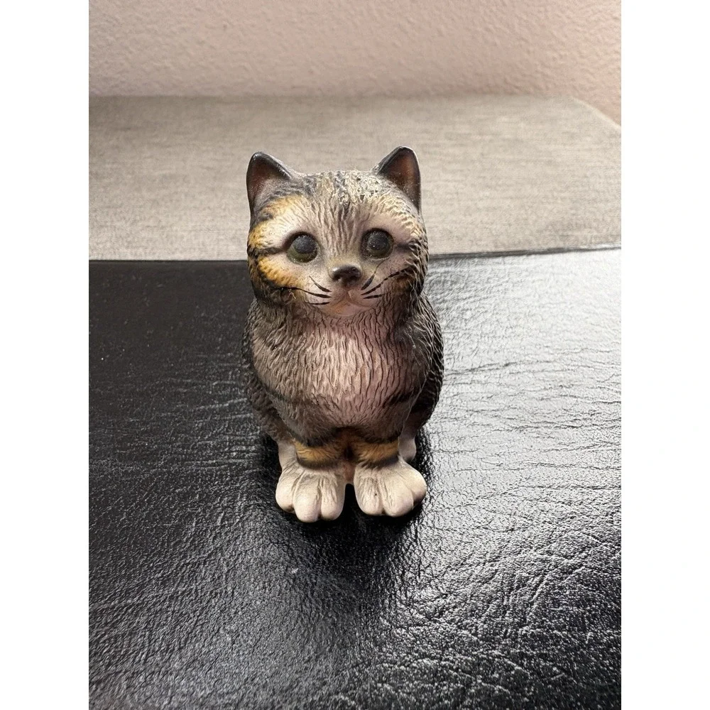 Vintage 1983 Harvey Knox Goebal Art Cat Figurine‎ Tabby Stripe 2.5